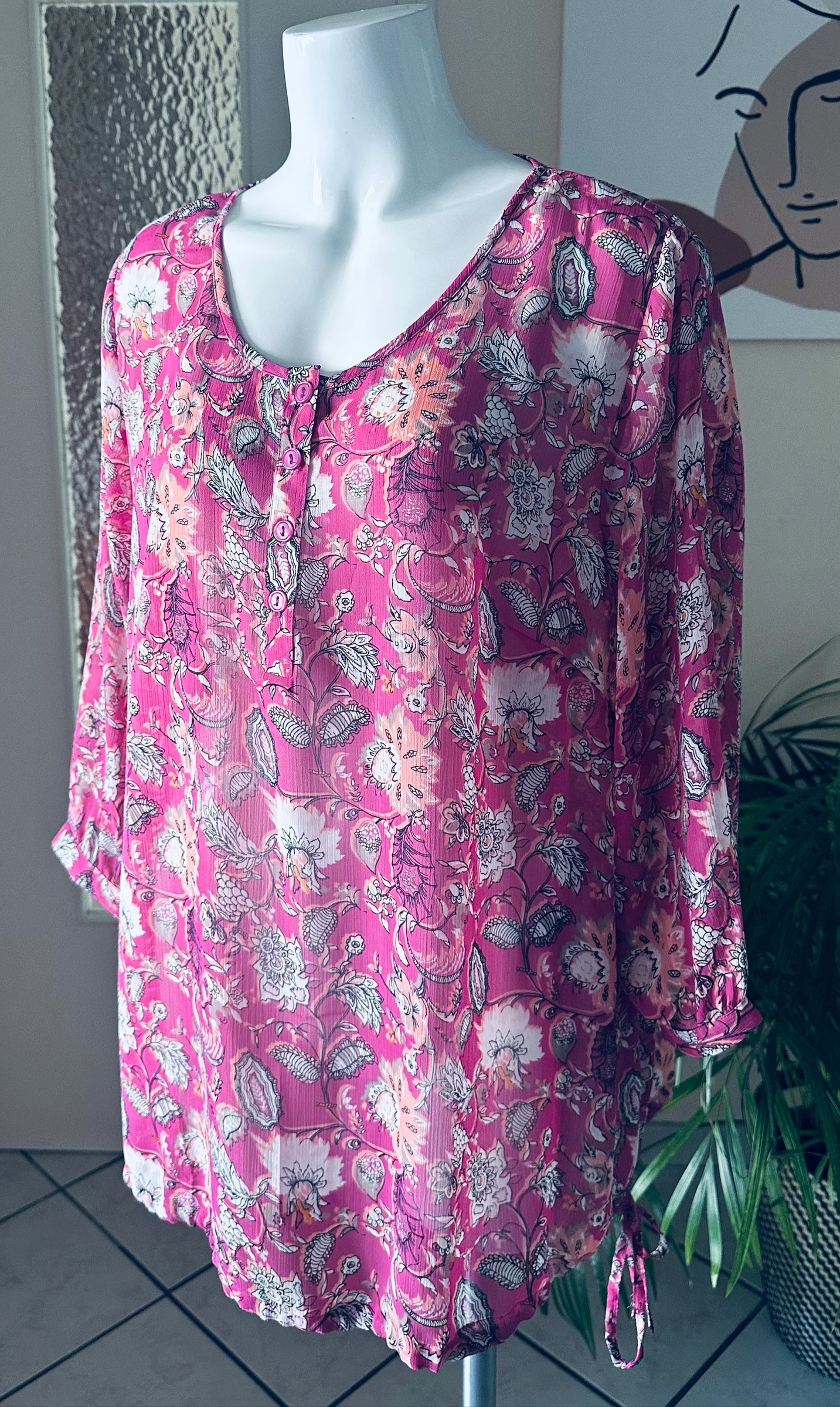 : Blouse Fleurie Rose Fuchsia Damart T48 – Excellent État – Lien de Serrage